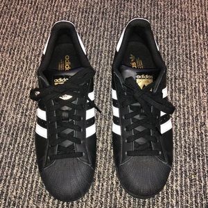 Gently worn Men’s Adidas Superstar Foundation